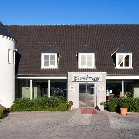 Restaurant Weinebrugge 호텔 4*