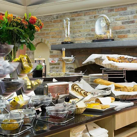 Restaurant Weinebrugge 호텔 4*
